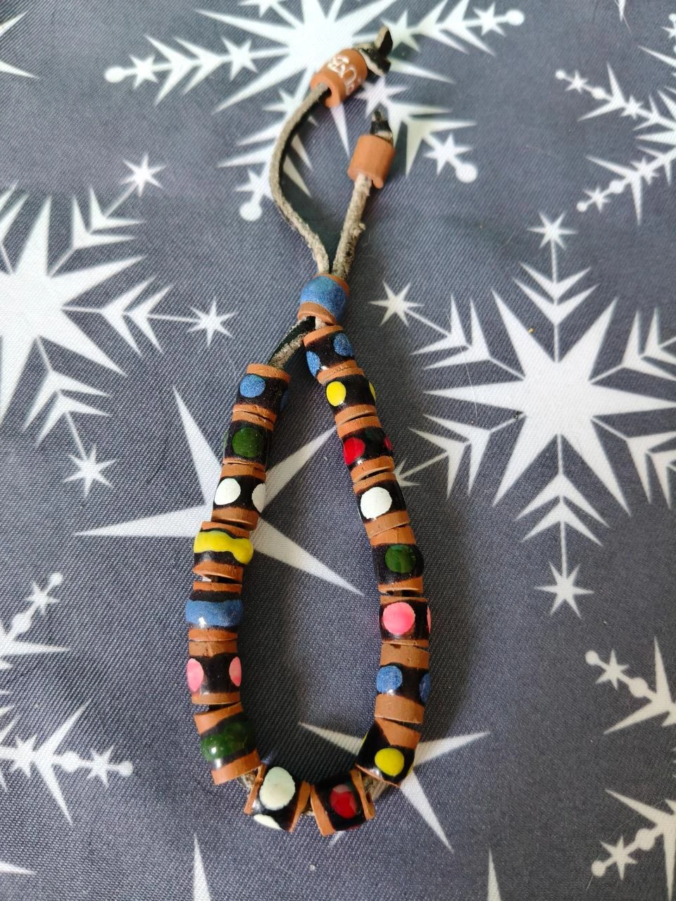 Pulsera artesanal multicolor con piezas de barro/cerámica "Cuba" – photo 2
